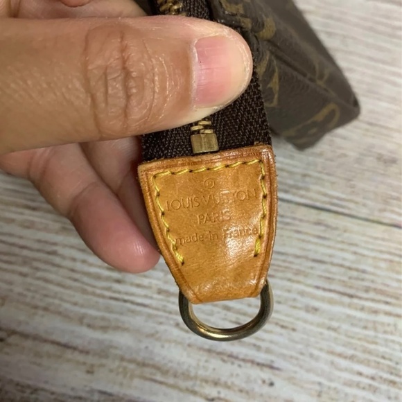 Louis Vuitton Pochette - Picture 4 of 7